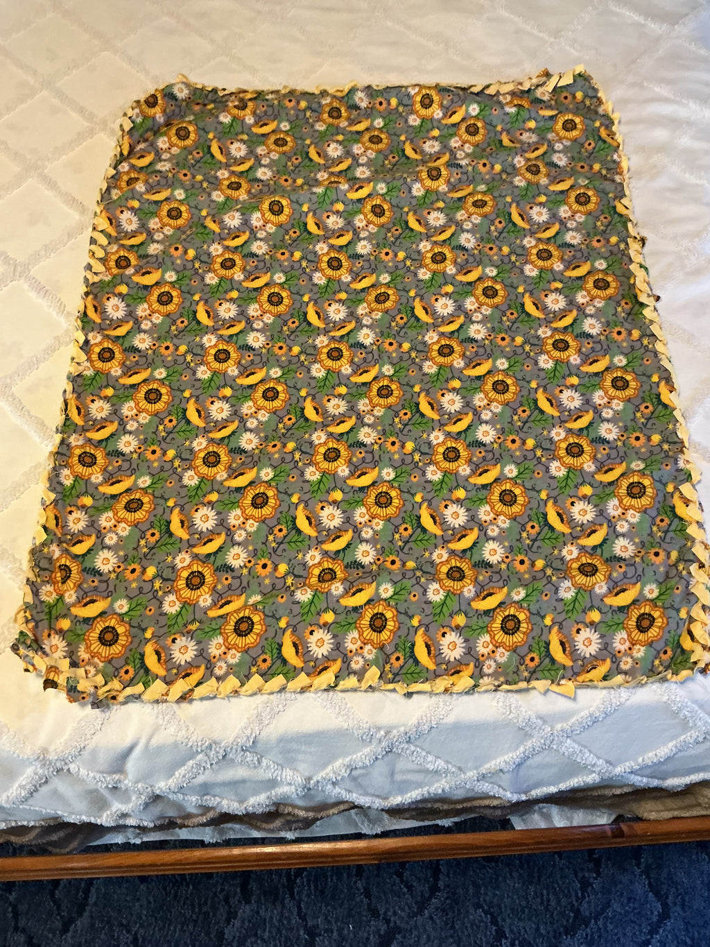 No-Sew Yellow Poppy Flower Flannel Lap Throw - 30x38 Blanket
