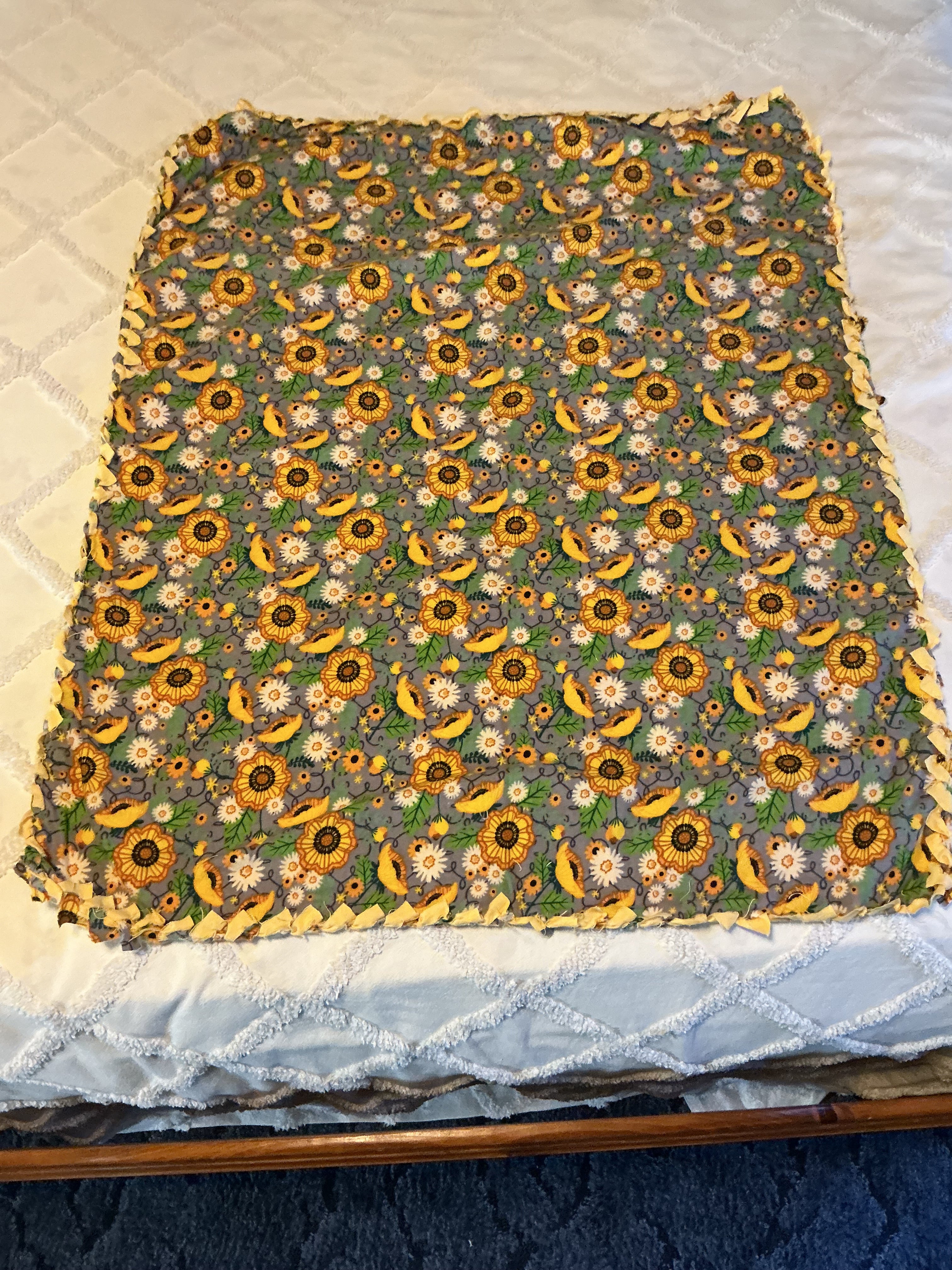 No-Sew Yellow Poppy Flower Flannel Lap Throw - 30x38 Blanket